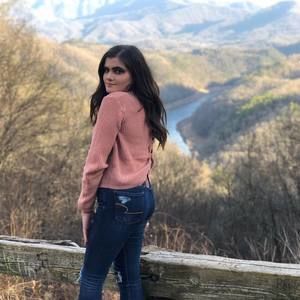 Meet your Posher, Hannah